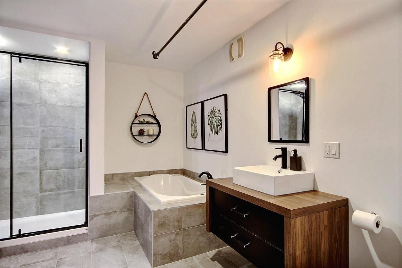 Le Gentleman // Downtown Spacious Condo Квебек Екстериор снимка